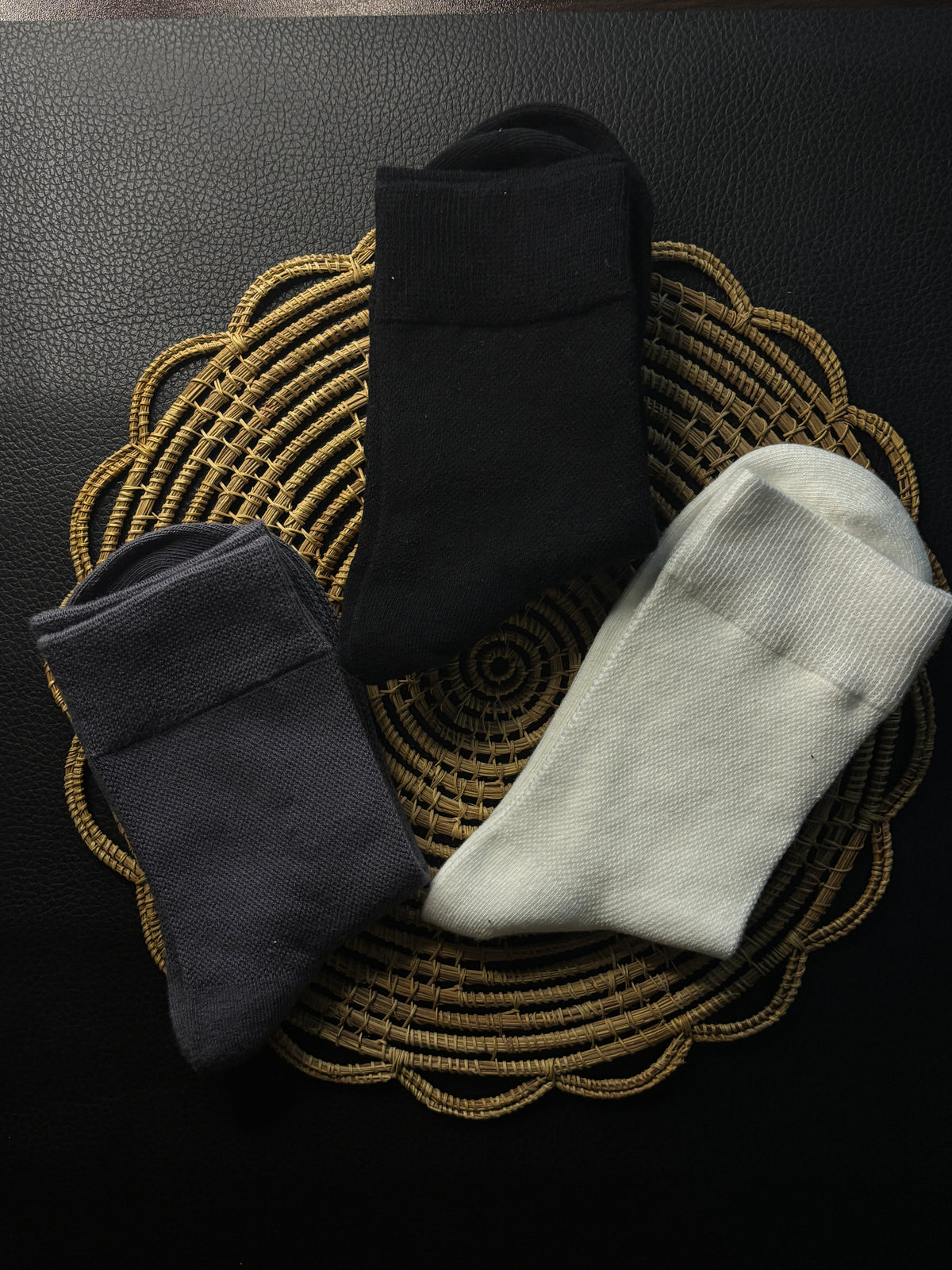 3 Pair BASIQ bundle - Airmesh Crew Solid Socks - Men