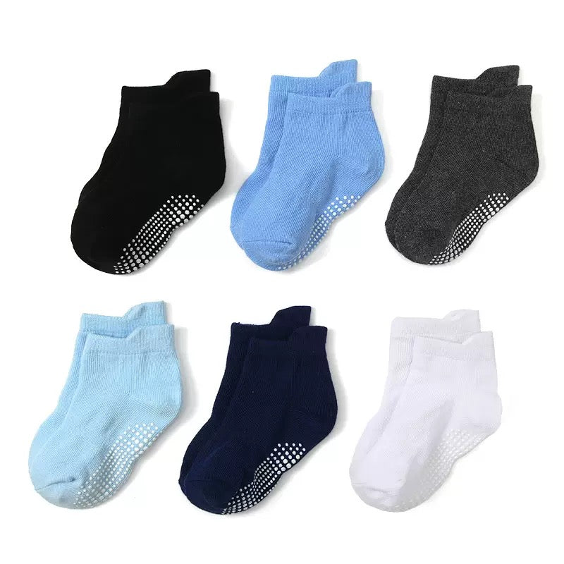 BASIQ Kids Anti slipping Solid Socks Bundle black Blue Gray (3 Pairs)