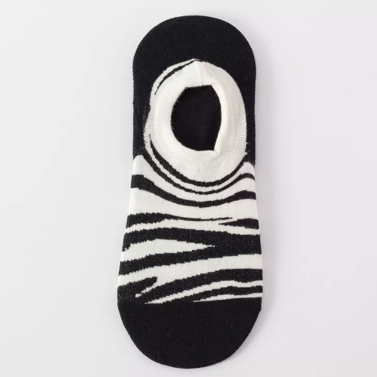 BASIQ Zebra Stripe No-Show Socks – Non-Slip Invisible Cotton Boat Socks